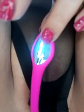 AkuManis online show from April 10, 2026, 1:29 pm