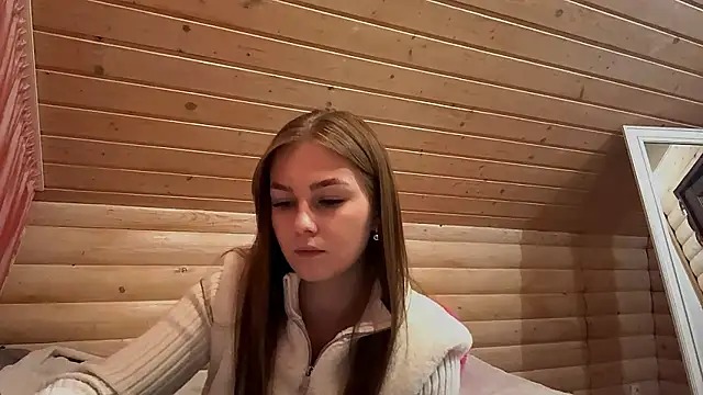 Snapshot of TessSamul chatting on April 16, 2026, 9:39 pm TessSamul online show from April 16, 2026, 9:39 pm