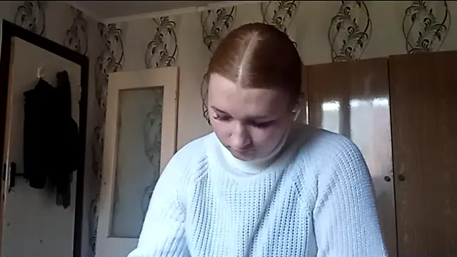 ChantayCambronne online show from April 22, 2026, 2:24 pm