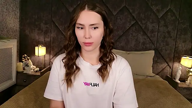 Snapshot of Arielle_Vade chatting on June 28, 2026, 5:25 am Arielle Vade online show from June 28, 2026, 5:25 am