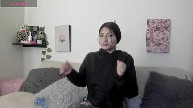 Alexaalove 1 online show from February 21, 2026, 1:02 pm