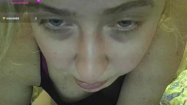 CurvyWild Lady30 online show from February 18, 2026, 7:43 pm