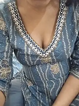 Snapshot of shivani_jain chatting on February 21, 2026, 9:33 am shivani jain online show from February 21, 2026, 9:33 am