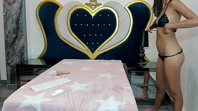 Snapshot of LinaSalazar chatting on February 16, 2026, 7:23 pm LinaSalazar online show from February 16, 2026, 7:23 pm