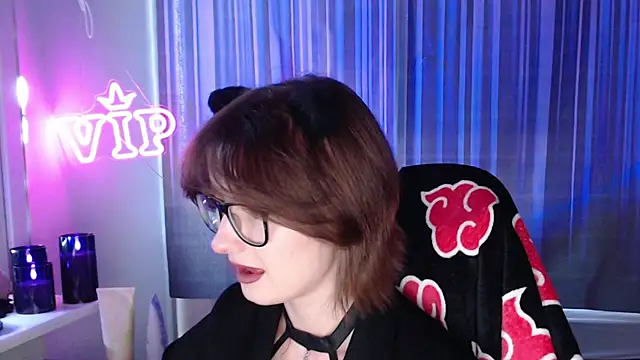 Snapshot of LunaXcherry chatting on July 20, 2026, 5:15 pm LunaXcherry online show from July 20, 2026, 5:15 pm