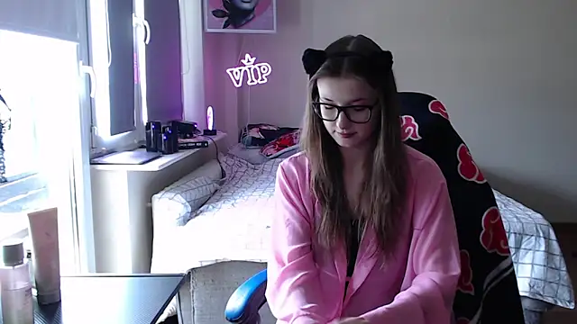 Snapshot of LunaXcherry chatting on June 14, 2026, 11:11 am LunaXcherry online show from June 14, 2026, 11:11 am