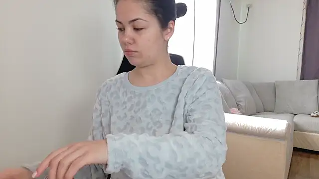 Sofimoon26 online show from March 11, 2026, 12:32 pm