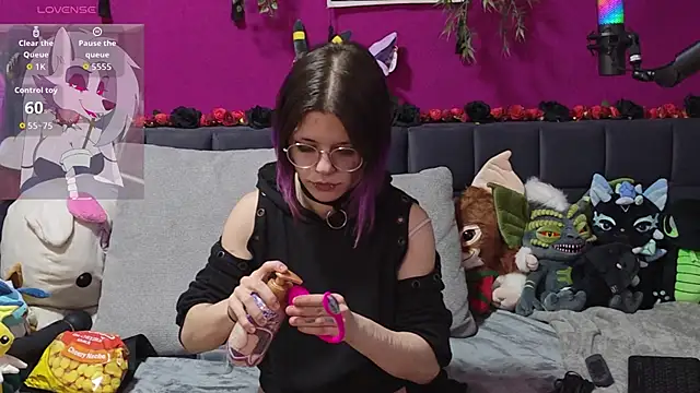 Snapshot of ViGothFox chatting on March 7, 2026, 8:25 pm ViGothFox online show from March 7, 2026, 8:25 pm