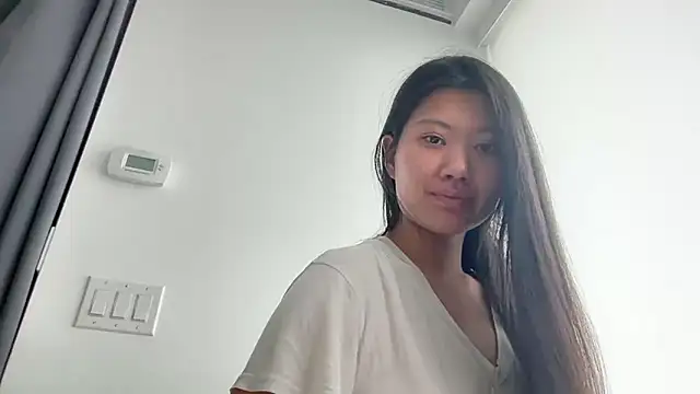 Snapshot of Joycelovely chatting on May 13, 2026, 5:53 pm Joycelovely online show from May 13, 2026, 5:53 pm