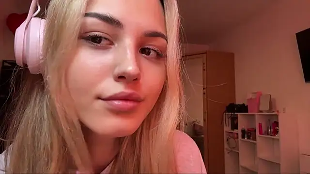 Evva mayy online show from February 20, 2026, 11:01 am