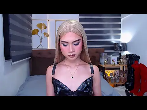 Snapshot of JuicyCockThea chatting on May 25, 2026, 12:59 pm JuicyCockThea online show from May 25, 2026, 12:59 pm