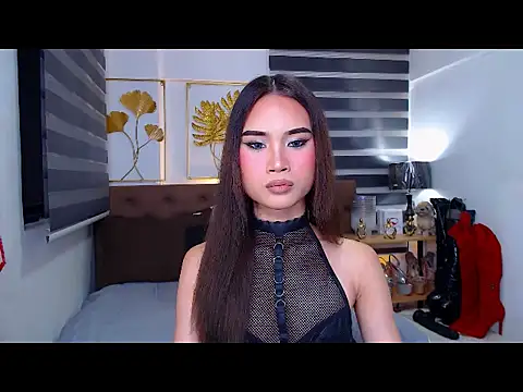 Snapshot of JuicyCockThea chatting on May 18, 2026, 1:05 pm JuicyCockThea online show from May 18, 2026, 1:05 pm