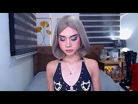 Snapshot of JuicyCockThea chatting on June 24, 2026, 2:26 pm JuicyCockThea online show from June 24, 2026, 2:26 pm