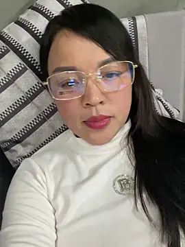 Snapshot of Strawberry-wet chatting on February 15, 2026, 4:28 pm Strawberry-wet online show from February 15, 2026, 4:28 pm