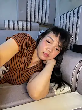 Snapshot of Strawberry-wet chatting on March 1, 2026, 12:49 pm Strawberry-wet online show from March 1, 2026, 12:49 pm