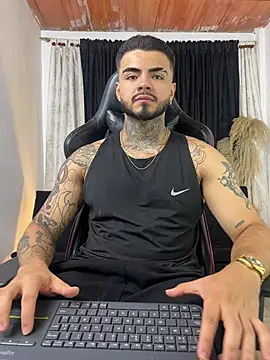 Snapshot of Benjii_Carter1 chatting on April 14, 2026, 2:05 am Benjii Carter1 online show from April 14, 2026, 2:05 am