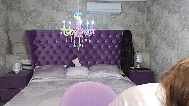 Anna Kenan online show from April 24, 2026, 9:00 am