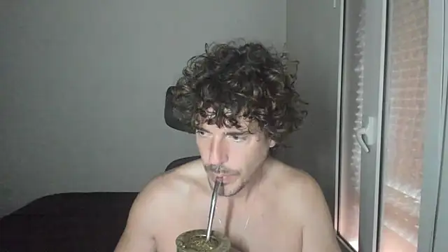 Snapshot of joaquin420_hot chatting on March 1, 2026, 7:30 am joaquin420 hot online show from March 1, 2026, 7:30 am