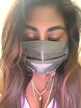 Snapshot of Revanthika-27 chatting on February 17, 2026, 7:11 pm Revanthika-27 online show from February 17, 2026, 7:11 pm