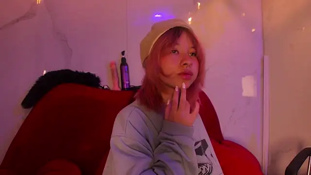 kitty gang  online show from February 16, 2026, 1:21 pm