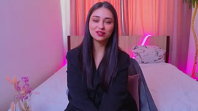 Snapshot of Sofia_Plump chatting on February 18, 2026, 10:12 am Sofia Plump online show from February 18, 2026, 10:12 am