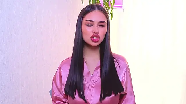 Snapshot of Sofia_Plump chatting on March 2, 2026, 9:38 am Sofia Plump online show from March 2, 2026, 9:38 am