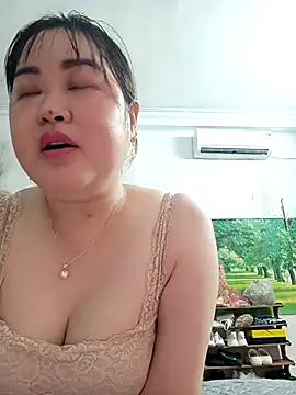 Snapshot of Kee-kimlee chatting on April 9, 2026, 8:31 am Kee-kimlee online show from April 9, 2026, 8:31 am