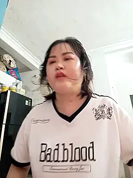 Snapshot of Kee-kimlee chatting on April 10, 2026, 1:56 am Kee-kimlee online show from April 10, 2026, 1:56 am