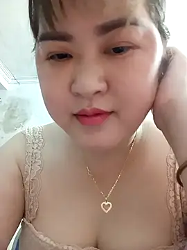 Snapshot of Kee-kimlee chatting on March 3, 2026, 6:42 am Kee-kimlee online show from March 3, 2026, 6:42 am