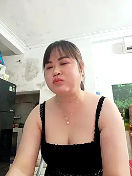 Snapshot of Kee-kimlee chatting on April 13, 2026, 5:28 pm Kee-kimlee online show from April 13, 2026, 5:28 pm