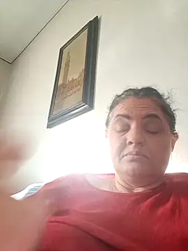 Snapshot of Sony28v chatting on May 2, 2026, 5:56 am Sony28v online show from May 2, 2026, 5:56 am