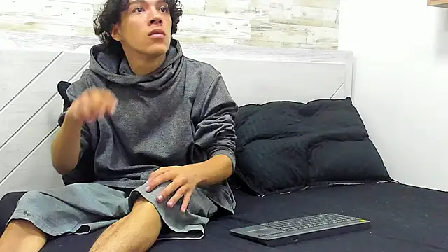 Jordi Cooper online show from February 16, 2026, 4:33 am