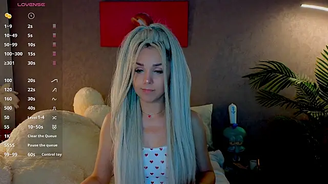 Snapshot of Sonya-Love chatting on May 27, 2026, 8:16 pm Sonya-Love online show from May 27, 2026, 8:16 pm