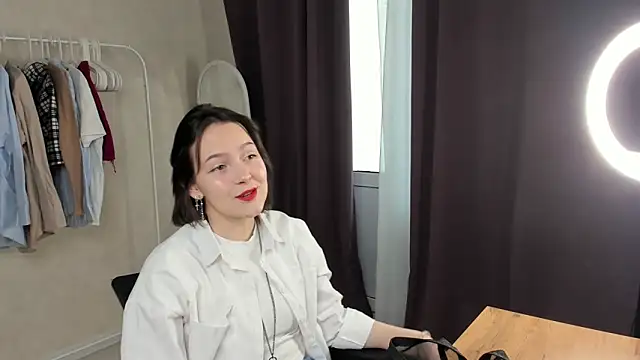 Snapshot of JulianeBornmann chatting on February 10, 2026, 8:35 am JulianeBornmann online show from February 10, 2026, 8:35 am