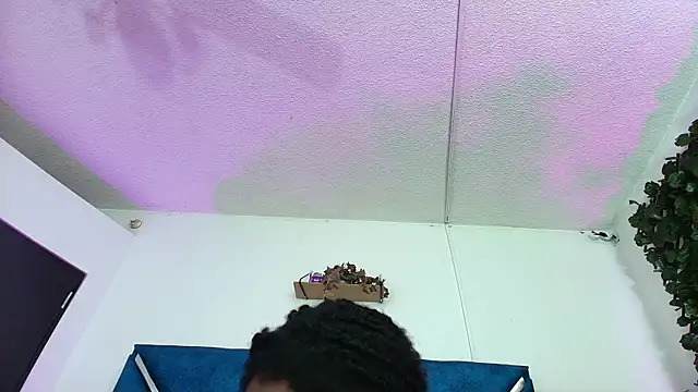 AlexaRousse4u online show from April 4, 2026, 1:17 pm