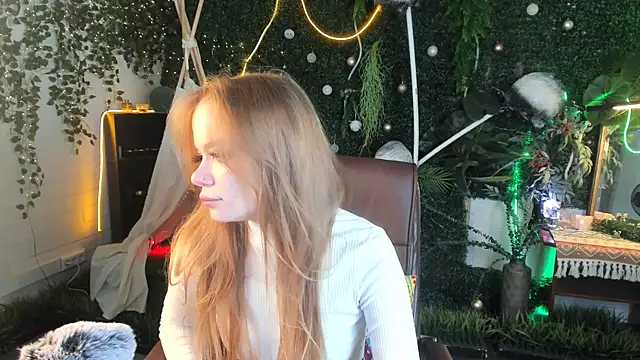 AmyNox online show from July 7, 2026, 9:13 am