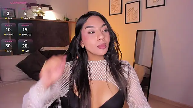 Snapshot of Lola_12_ chatting on June 11, 2026, 4:04 pm Lola 12 online show from June 11, 2026, 4:04 pm