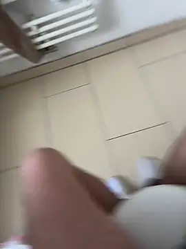 Snapshot of geilboy12 chatting on February 13, 2026, 9:20 am geilboy12 online show from February 13, 2026, 9:20 am