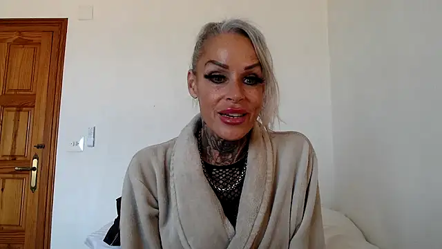 Sophie-Logan-Ink online show from March 9, 2026, 1:14 pm