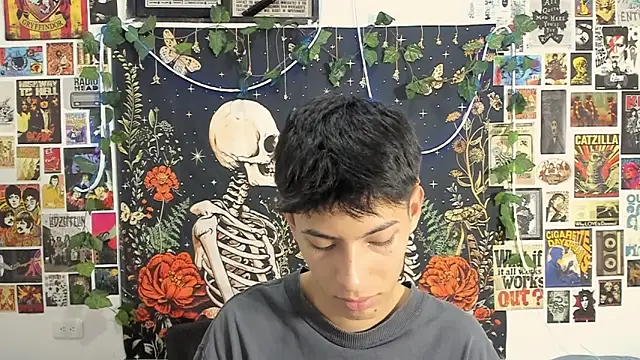 alextop  online show from February 22, 2026, 11:06 pm