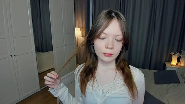 LavenderMitten online show from February 21, 2026, 5:20 am