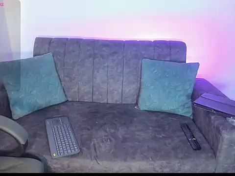 Snapshot of velmoon chatting on February 25, 2026, 6:08 pm velmoon online show from February 25, 2026, 6:08 pm