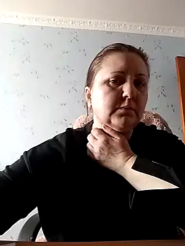 LockyCharm111 online show from February 16, 2026, 1:43 pm