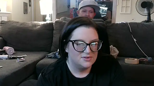 FreaksOffALeash3261 online show from February 13, 2026, 7:52 am