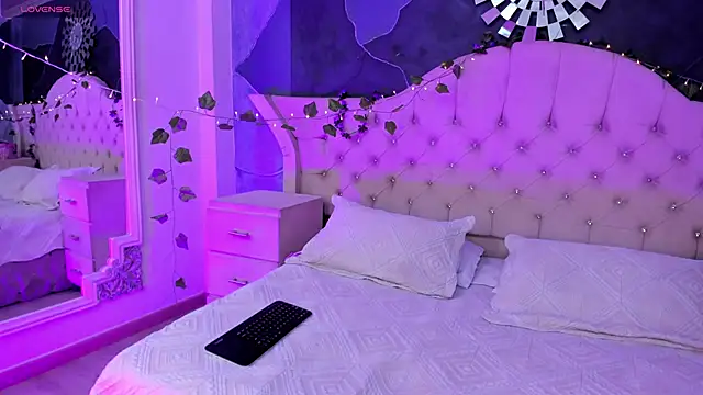 Snapshot of DulcePrince_ chatting on April 2, 2026, 1:29 pm DulcePrince online show from April 2, 2026, 1:29 pm