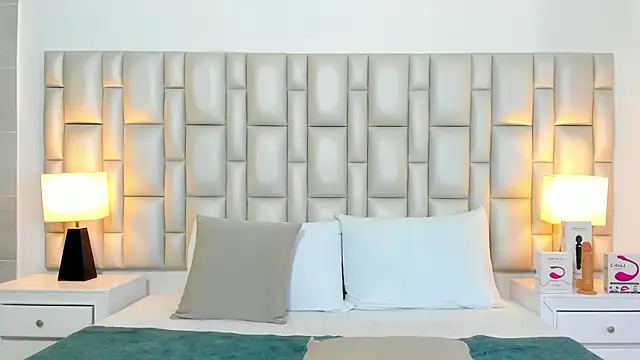 Snapshot of paola_katy_dicks chatting on January 7, 2026, 7:41 pm paola katy dicks online show from January 7, 2026, 7:41 pm