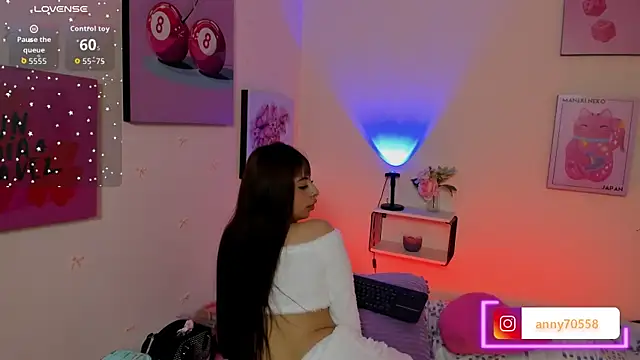 Snapshot of AnnyCotton chatting on July 16, 2026, 7:44 pm AnnyCotton online show from July 16, 2026, 7:44 pm