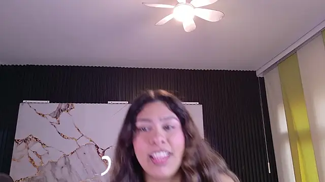 Snapshot of Sophie19__ chatting on March 19, 2026, 12:27 pm Sophie19 online show from March 19, 2026, 12:27 pm