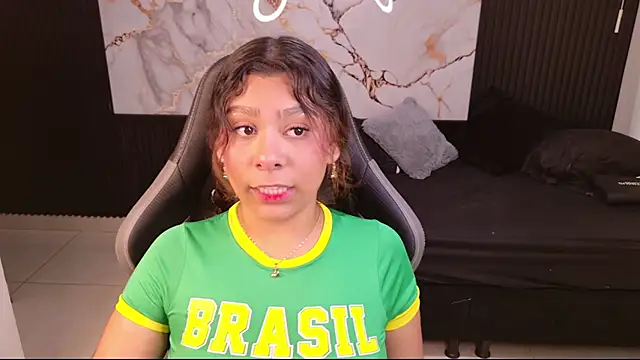 Snapshot of Sophie19__ chatting on March 5, 2026, 12:13 pm Sophie19 online show from March 5, 2026, 12:13 pm