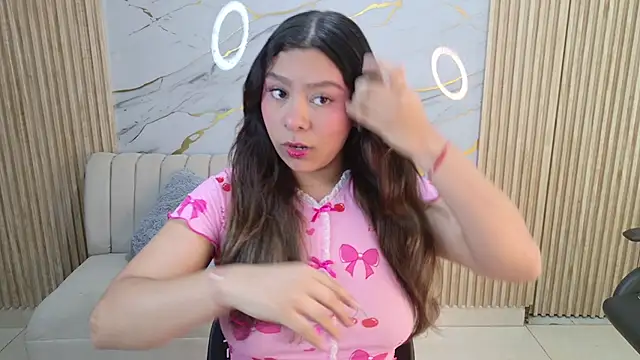 Snapshot of Sophie19__ chatting on April 14, 2026, 12:10 pm Sophie19 online show from April 14, 2026, 12:10 pm